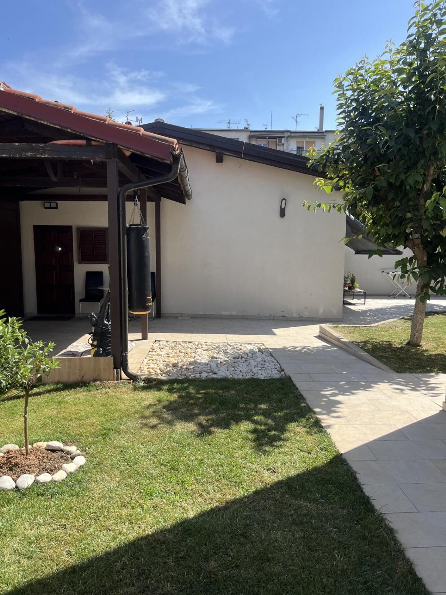Small House Nea In City Center-With Free Parking PUY Exterior foto